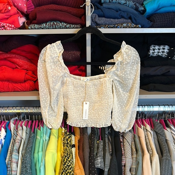 O. Vianca cream smocked 3/4 puff sleeve crop top size S NWT - Picture 1 of 3